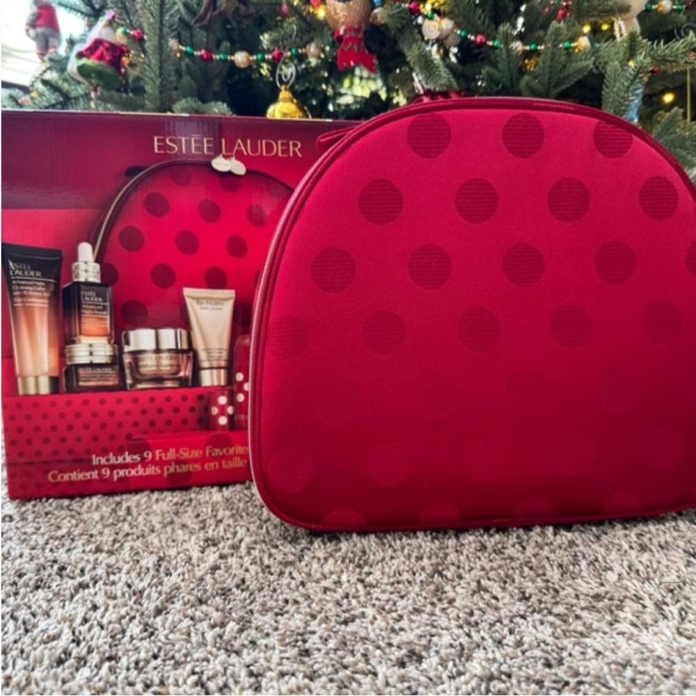 ✨NEW✨ Estee Lauder Red Polka Dot Cosmetic Case